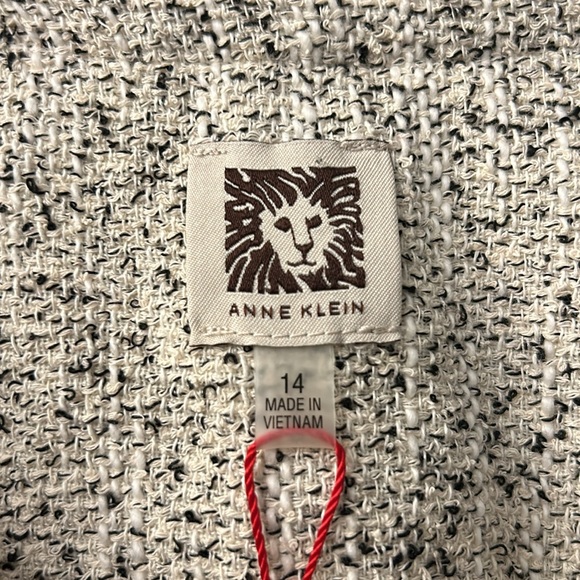 BRAND NEW ANNE KLEIN, front zip suit jacket, size 14 - Picture 2 of 5